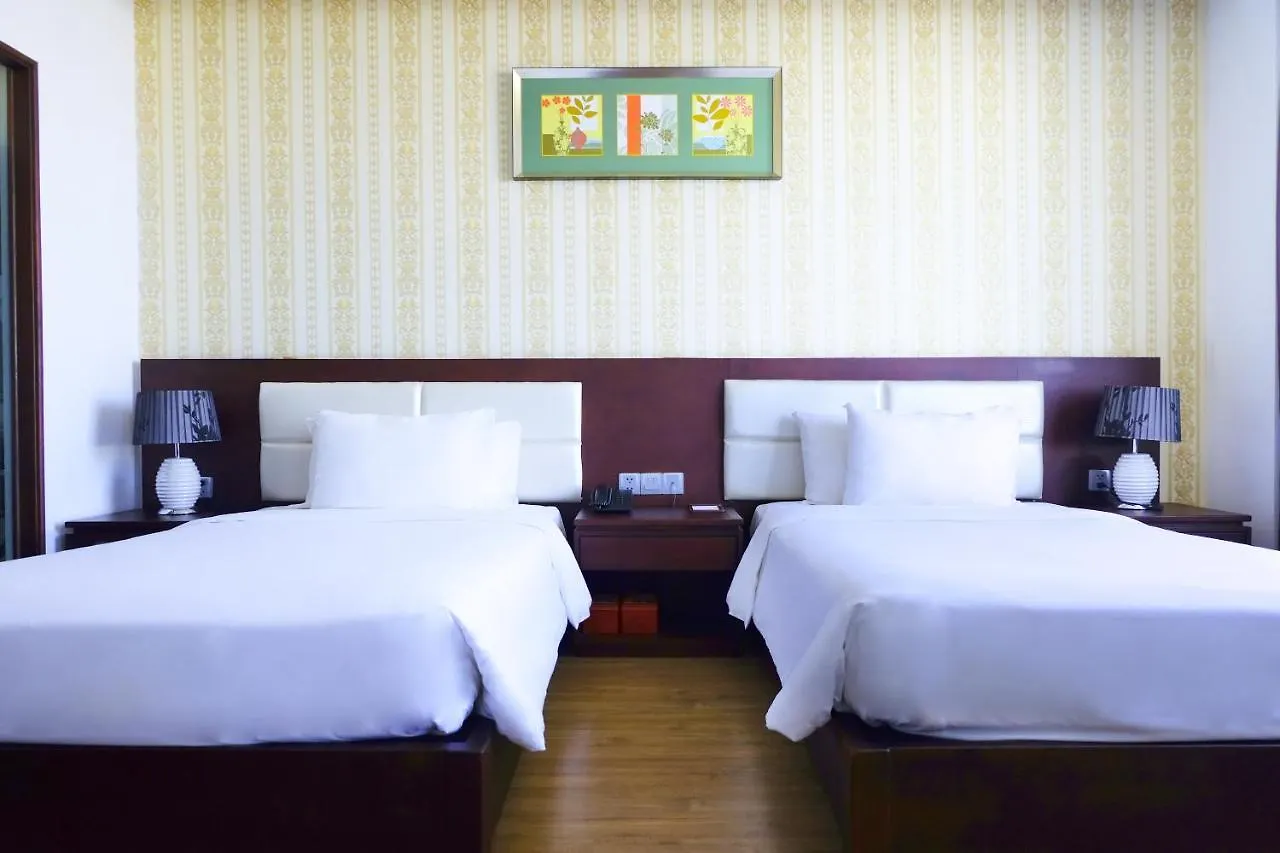 Le Hoang Beach Hotel Danang 4*, Đà Nẵng