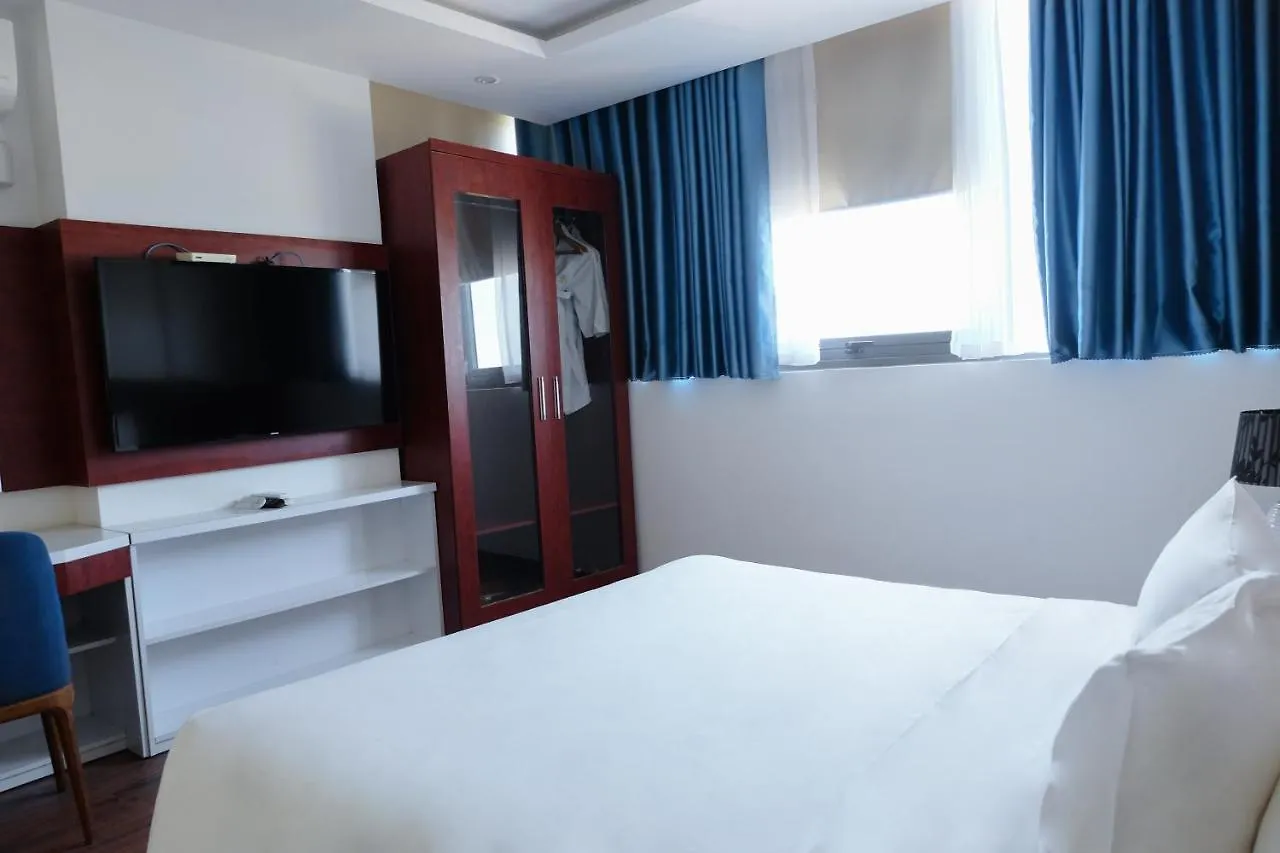 Le Hoang Beach Hotel Danang