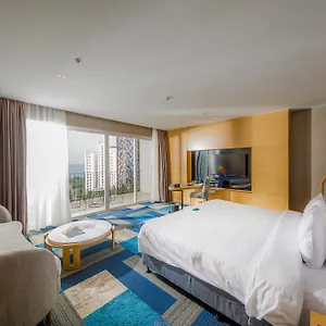 Quinter 5* Nha Trang