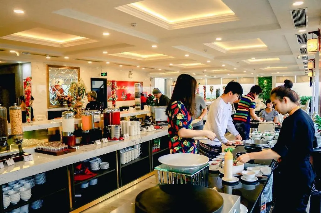 Le Hoang Beach Hotel Danang Дананг