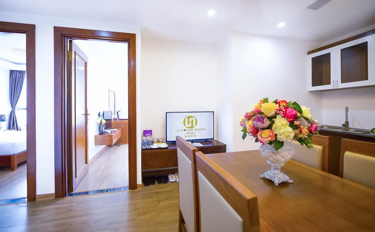 Le Hoang Beach Hotel Danang 4*, Дананг
